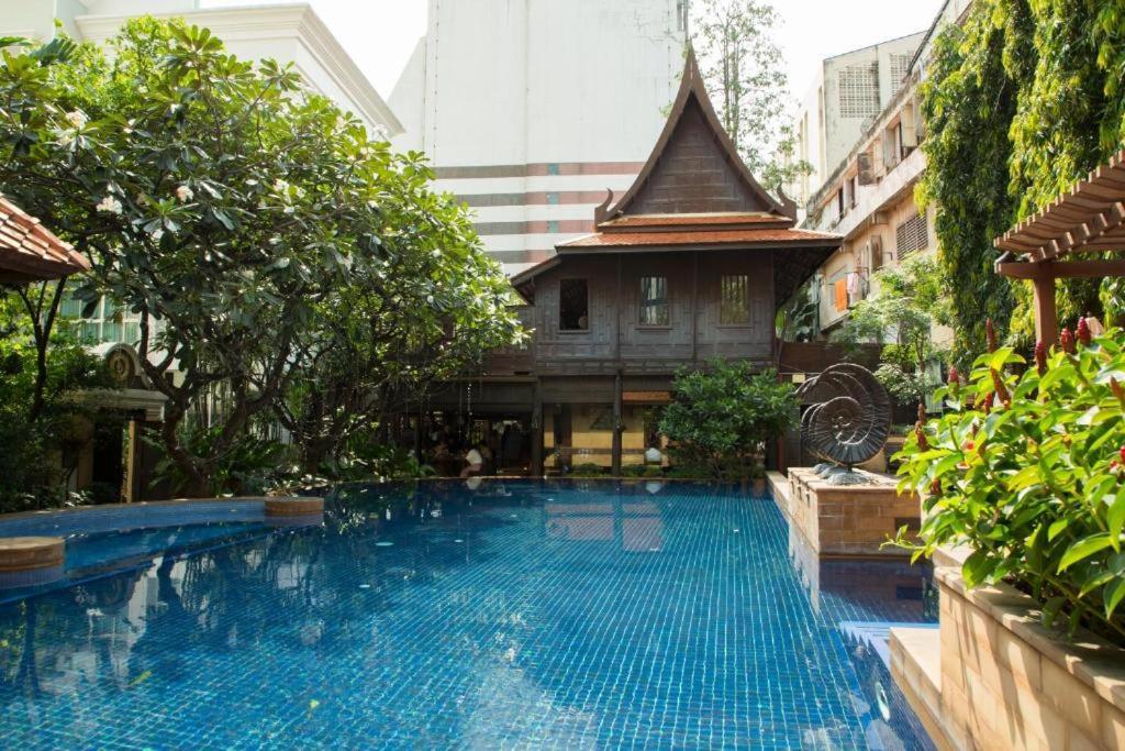 The Rose Bangkok Hotel Esterno foto